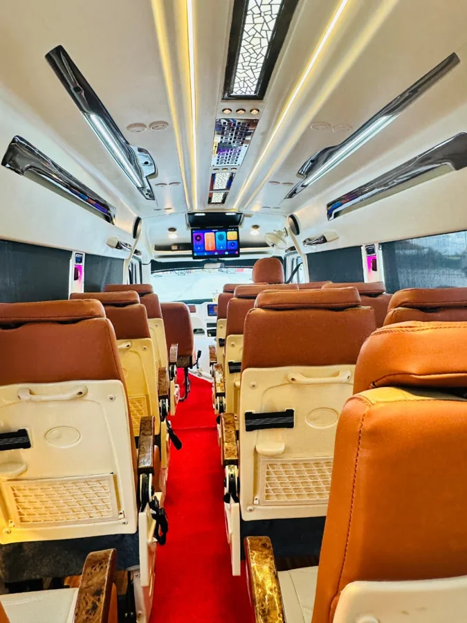 40 seater luxury bus exterior for corporate tours
